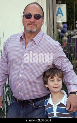 Jim Belushi arrive à apporter votre coeur à notre maison : le John Varvatos et la Converse 7ème avantage annuel Stuart House, John Varvatos Botique, West Hollywood, Californie. 8 mars 2009. (Photo : Jim Belushi). Photo de Baxter/ABACAPRESS.COM Banque D'Images