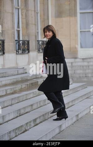 La ministre française de la Culture et de la communication, Christine Albanel, arrive au conseil des ministres de l'Elysée à Paris le 11 mars 2009. Photo de Mousse/ABACAPRESS.COM Banque D'Images