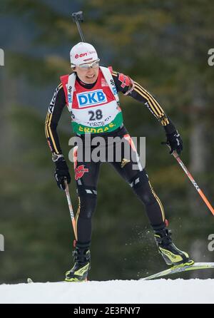 Simone Hauswald, de l'Allemagne, fait du ski sur le parcours du sprint de biathlon féminin de 7.5 km lors des épreuves de la coupe du monde E.on Ruhrgas de l'IBU au parc olympique de Whistler, près de Vancouver, C.-B., Canada, le 13 mars 2009. Hauswald termine 12e. Photo de Heinz Ruckemann/Cameleon/ABACAPRESS.COM Banque D'Images