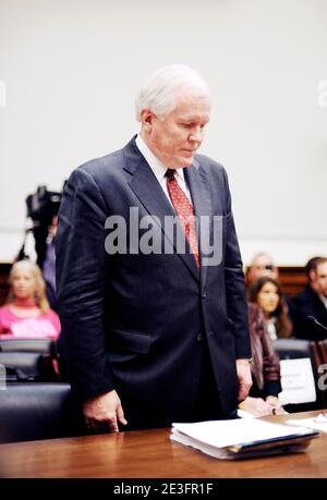 Edward Liddy, président et chef de la direction d'American International Group, témoigne lors d'une audience du comité des services financiers de la Chambre sur Capitol Hil à Washington, DC, Etats-Unis, le 18 mars 2009. Photo par Olivier Douliery/ABACAPRESS.COM Banque D'Images