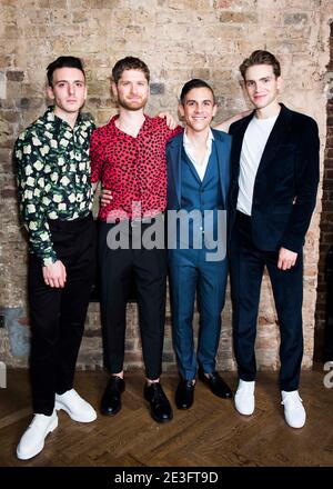 Samuel H Levine, Kyle Soller, Matthew Lopez et Andrew Burnap assistent jour après jour à la fête de la presse héritage au Century Club, Londres. Banque D'Images