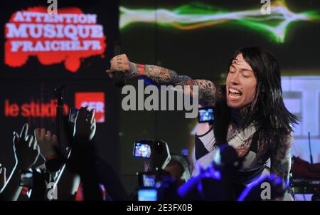 Trace Cyrus des États-Unis et de la station de métro de groupe se produit en direct au salon de Paris, France, le 24 mars 2009. Photo par ABACAPRESS.COM Banque D'Images