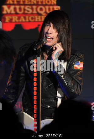 Trace Cyrus des États-Unis et de la station de métro de groupe se produit en direct au salon de Paris, France, le 24 mars 2009. Photo par ABACAPRESS.COM Banque D'Images