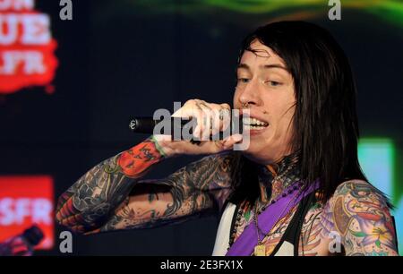 Trace Cyrus des États-Unis et de la station de métro de groupe se produit en direct au salon de Paris, France, le 24 mars 2009. Photo par ABACAPRESS.COM Banque D'Images