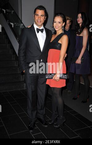 Cash Warren et l'actrice Jessica Alba assistent à la danse du Musée américain d'Histoire naturelle de 2009 qui s'est tenue au Musée américain d'Histoire naturelle de New York, aux États-Unis, le 26 mars 2009. Photo de Gregorio Binuya/ABACAPRESS.COM Banque D'Images