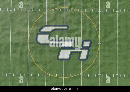 Une vue détaillée du logo de l'école secondaire de Chino Hills à Midfield du terrain de football, dimanche 17 janvier 2021, à Chino Hills, en Californie. Banque D'Images