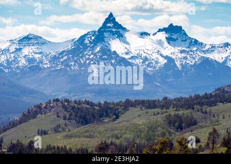 Vue sur la chaîne de montagnes de Beartooth depuis la Beartooth Highway, Montana, États-Unis Banque D'Images