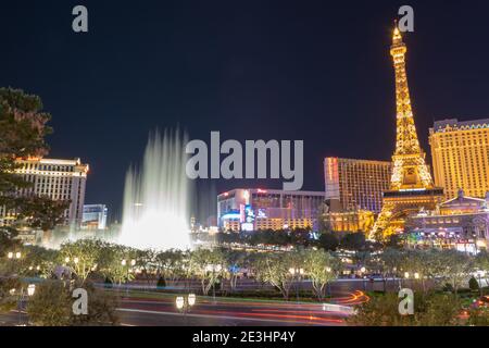 Las Vegas, Nevada/Etats-Unis d'Amérique-avril 9,2018: La beauté des lumières de l'hôtel, le casino, et les lumières de la nuit rade Banque D'Images