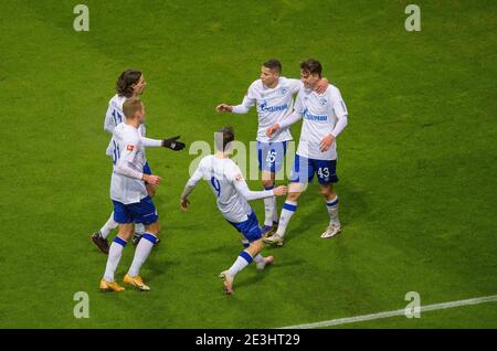 Jubilation GE à Matthew HOPPE r. (GE) après son objectif à 1: 1, de gauche à droite Timo BECKER (GE), Benjamin STAMBOULI (GE). Benito RAMAN (GE), amine HARIT (GE), Matthew HOPPE (GE) Soccer 1. Bundesliga, 16e jour de match, Eintracht Frankfurt (F) - FC Schalke 04 (GE), le 17 janvier 2021 à Francfort/Allemagne. € | utilisation dans le monde entier Banque D'Images