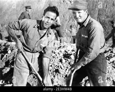 HUMPHREY BOGART et JOE SAWYER à SAN QUENTIN Directeur 1937 LLOYD BACON Story Robert Tasker et John Bright Warner Bros. / premiers distributeurs nationaux (Royaume-Uni) Banque D'Images