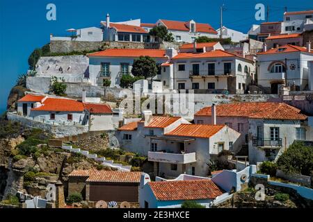 Azenhas do Mar, ville côtière sur la côte d'Estoril dans la municipalité de Sintra, district de Lisbonne, région de Lisbonne, Portugal