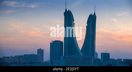 Bahreïn, Manama, Bahrain Financial Harbour, Harbour Towers Banque D'Images