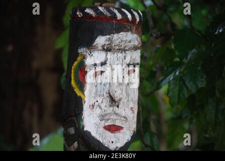 Totem pôle dans l'île thaïlandaise Ko Surin Banque D'Images