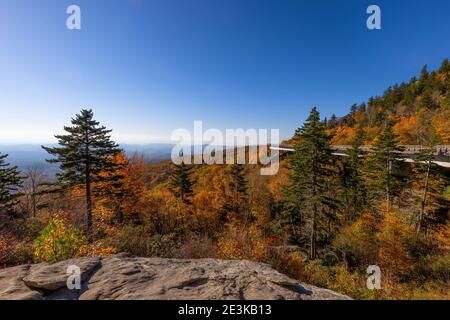 Linville Viaduc le long de la Blue Ridge Parkway en Caroline du Nord, Tennessee. Banque D'Images