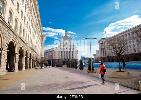 Bulgarie. Sofia. 06.01.2021. Bâtiments du gouvernement et ancien quartier général du Parti communiste bulgare à Sofia par beau temps. Banque D'Images
