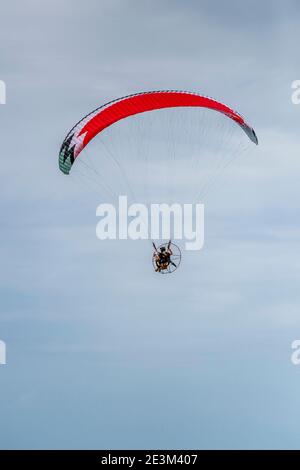 Power parapente sur la Sunshine Coast dans le Queensland, en Australie Banque D'Images