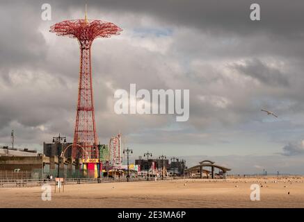 New York, Brooklyn, Coney Island et Brighton Beach - 17 janvier 2021 : Luna Park sur Coney Island Banque D'Images