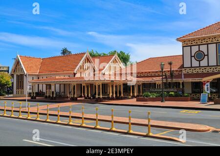 Le centre d'information pour les visiteurs de l'i-SITE à Rotorua, en Nouvelle-Zélande, situé dans l'ancien bâtiment historique de poste (construit en 1914) Banque D'Images