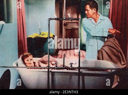 IL A COMMENCÉ AVEC UN FILM DE MGM KISS 1959 avec Debbie Reynolds et Glenn Ford Banque D'Images