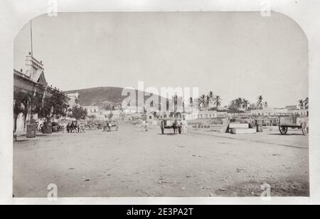 Photographie ancienne du XIXe siècle : Maison des douanes, Mazatlan, Mexique. Banque D'Images