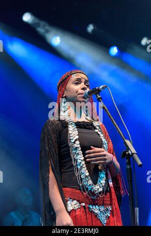 Hend El Rawy of Orange Blossom se présentant au Womad Festival, Charlton Park, Royaume-Uni. Juillet 24 2015 Banque D'Images