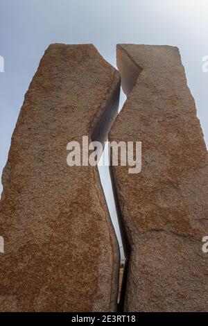 Détail de la Sculpture A Ferida (le Livre) par Alberto Bañuelos, Muxia, Galice, Espagne Banque D'Images