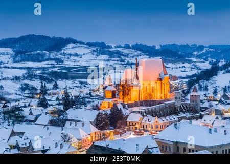 Biertan, Roumanie. Hiver dans le village saxon. Site classé au patrimoine mondial de l'UNESCO en Transylvanie. Banque D'Images