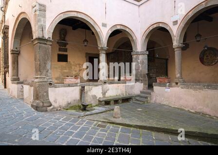 Loggia du Palais de Nerucci (construit par Domenico Nerucci au XVIe siècle), Castel del Piano, Grosseto, Toscane, Italie Banque D'Images