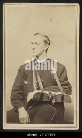 Le major général William Francis Bartlett de la Co. I, 20e Régiment d'infanterie du Massachusetts, 49e Régiment d'infanterie du Massachusetts et 57e Régiment d'infanterie du Massachusetts en uniforme avec ARM In Banque D'Images