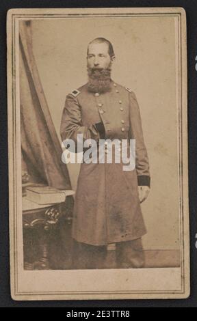 Major général David Allen Russell du 7e Massachusetts Infantry Regiment, en uniforme) - Brady & Co.'s National Photographic Portrait Galleries, No 352 Pennsylvania Avenue, Washington, D.C. Banque D'Images