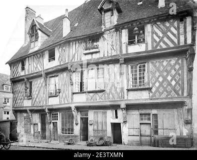 Maison du Saumon Mieuement avant 1905 Chartres Eure-et-Loir (France). Banque D'Images