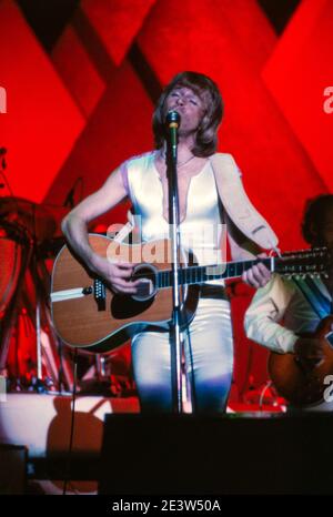 PAYS-BAS, ROTTERDAM, OCT 24, 1979: Björn Ulvaeus d'ABBA en direct sur scène au seul concert qu'ils ont jamais fait aux pays-Bas. Banque D'Images