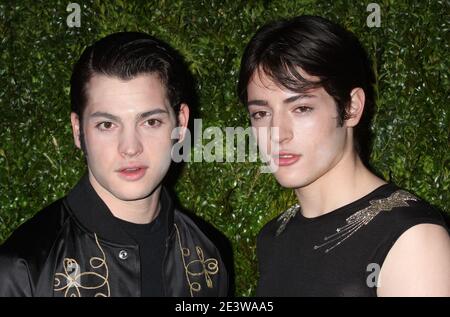 Peter Brant, Jr. Et Harry Brant, fils de Stephanie Seymour et Peter M. Brant, assistent au dixième dîner annuel d'artiste du Festival du film de Tribeca de CHANEL au restaurant Balthazar à New York le 20 avril 2015. Crédit photo : Henry McGee/MediaPunch Banque D'Images