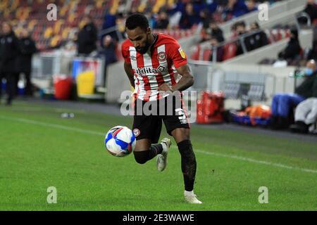 Londres, Royaume-Uni. 20 janvier 2021. Rico Henry de Brentford en action pendant le match. EFL Skybet Championship Match, Brentford v Luton Town au Brentford Community Stadium, Brentford à Londres, le mercredi 20 janvier 2021. Cette image ne peut être utilisée qu'à des fins éditoriales. Utilisation éditoriale uniquement, licence requise pour une utilisation commerciale. Aucune utilisation dans les Paris, les jeux ou les publications d'un seul club/ligue/joueur. photo par Steffan Bowen/Andrew Orchard sports photographie/Alay Live news crédit: Andrew Orchard sports photographie/Alay Live News Banque D'Images