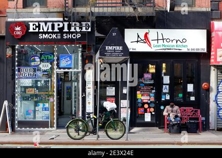 Al Horno Lean Mexican Kitchen, Empire Smoke Shop, 57 First Ave, New York, New York, New York, New York photo d'une chaîne de restaurants mexicains, magasin de proximité Banque D'Images