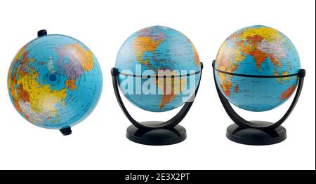 Modèle globes avec différents angles isolés sur fond blanc. Banque D'Images