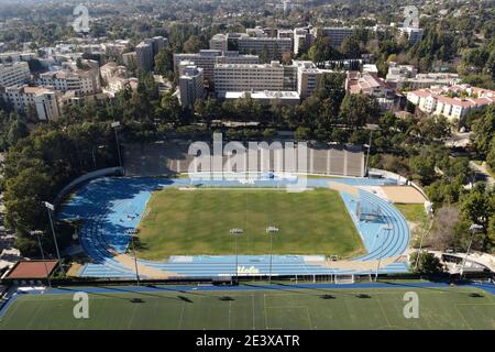 Vue générale du Drake Stadium et du Marshall Field sur le campus de l'UCLA, le samedi 16 janvier 2021, à Los Angeles. Le stade, ouvert en 1969, Banque D'Images