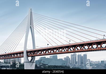 Chongqing city skyline, ponts et gratte-ciel modernes. Banque D'Images