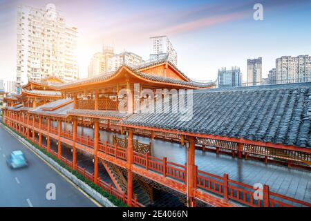 Un pont aux caractéristiques ethniques, Duyun, Guizhou, Chine. Banque D'Images