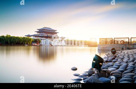 La Tour Ziyun a été construite en 727 après J.-C. et est le bâtiment principal du jardin de Datang Fudong, Xi'an, Chine. Banque D'Images