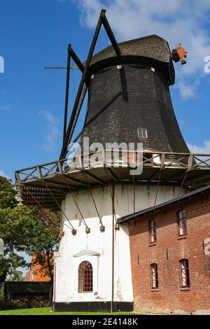 HØJER, TØNDER, JUTLAND, DANEMARK - 16 AOÛT 2019 : moulin historique Højer Mølle de 1857 au Musée Sønderjylland. Banque D'Images