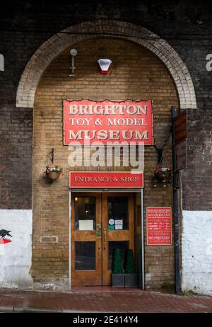 Musée du jouet et du mannequin de Brighton à Trafalgar Street Brighton Sussex Royaume-Uni Banque D'Images