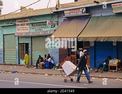 scène de rue à Dakar, Sénégal Banque D'Images