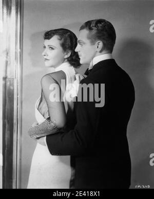 MARGARET LINDSAY et JAMES CAGNEY dans LADY KILLER 1933 réalisateur ROY DEL RUTH Story The Finger Man par Rosalind Keating Shaffer costume design Orry-Kelly Warner Bros. Banque D'Images