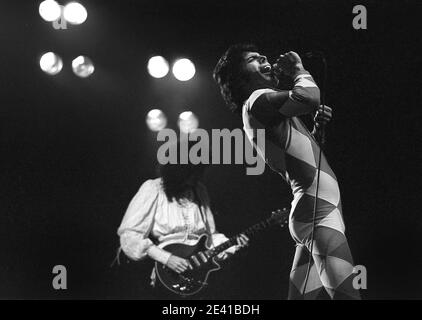 Grand lit. British rock Band.Llve concert à Southampton Gaumont 26/5/1977. 'Visite de la mer 77' Banque D'Images