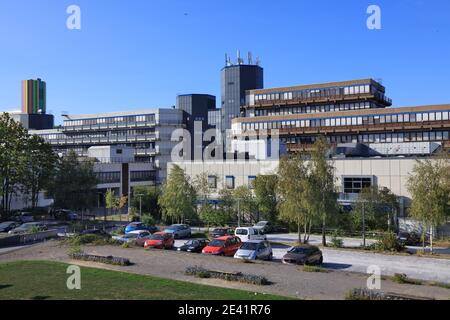 ESSEN, ALLEMAGNE - 20 SEPTEMBRE 2020 : campus de l'Université de Duisburg-Essen à Essen, Allemagne. C'est l'une des 10 plus grandes universités d'Allemagne. Banque D'Images