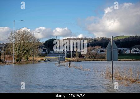 Swansea, Royaume-Uni. 21 janvier 2021. La vallée de Towy inondée dans le Carmarthenshire, au sud du pays de Galles après la forte pluie de Storm Christoph a provoqué l'éclatement de la rivière Towy ses rives. Credit: Phil Rees/Alamy Live News Banque D'Images