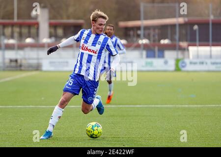 Odense, Danemark. 21 janvier 2021. Max Fenger (15) d'OB observé lors d'un match d'essai entre Odense Boldklub et Esbjerg FB au terrain d'entraînement d'Odense Boldklub à Odense. (Crédit photo : Gonzales photo/Alamy Live News Banque D'Images