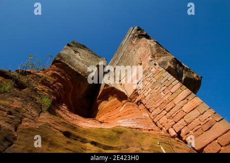 Château de Nanstein près de Landstuhl dans le Palatin Allemagne au nord Route de Saint-Jacques-de-Compostelle Banque D'Images