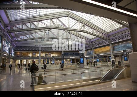 Le New Moynihan train Hall, dans l'ancien bureau de poste, est le nouvel ajout à Penn Station à New York. Banque D'Images